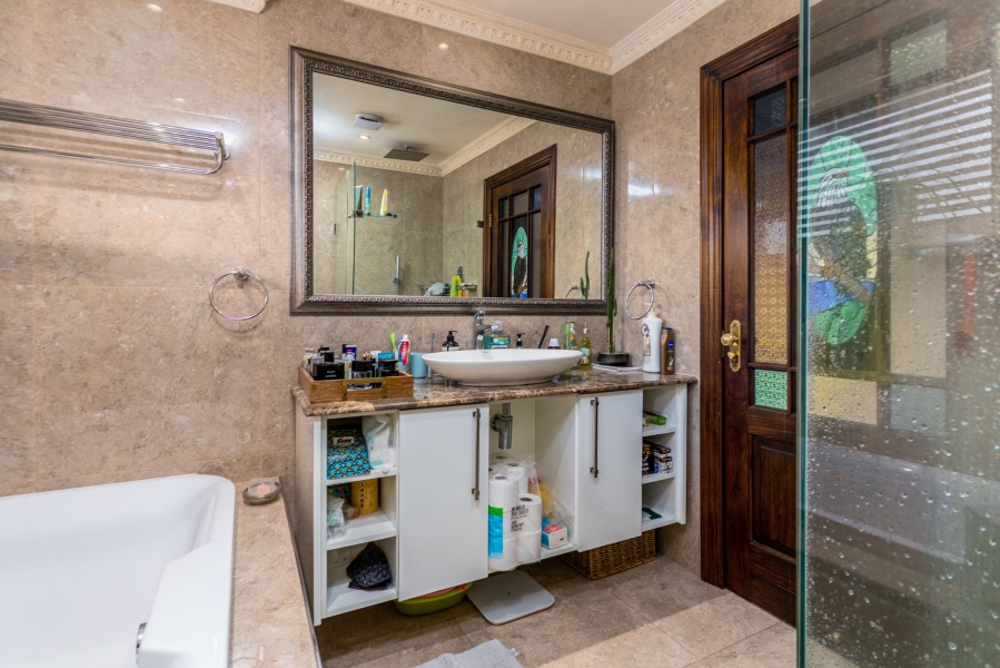 3 Bedroom Property for Sale in Kenilworth Western Cape